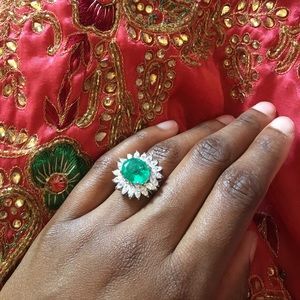 Sterling Silver Emerald Green ring Size 6
